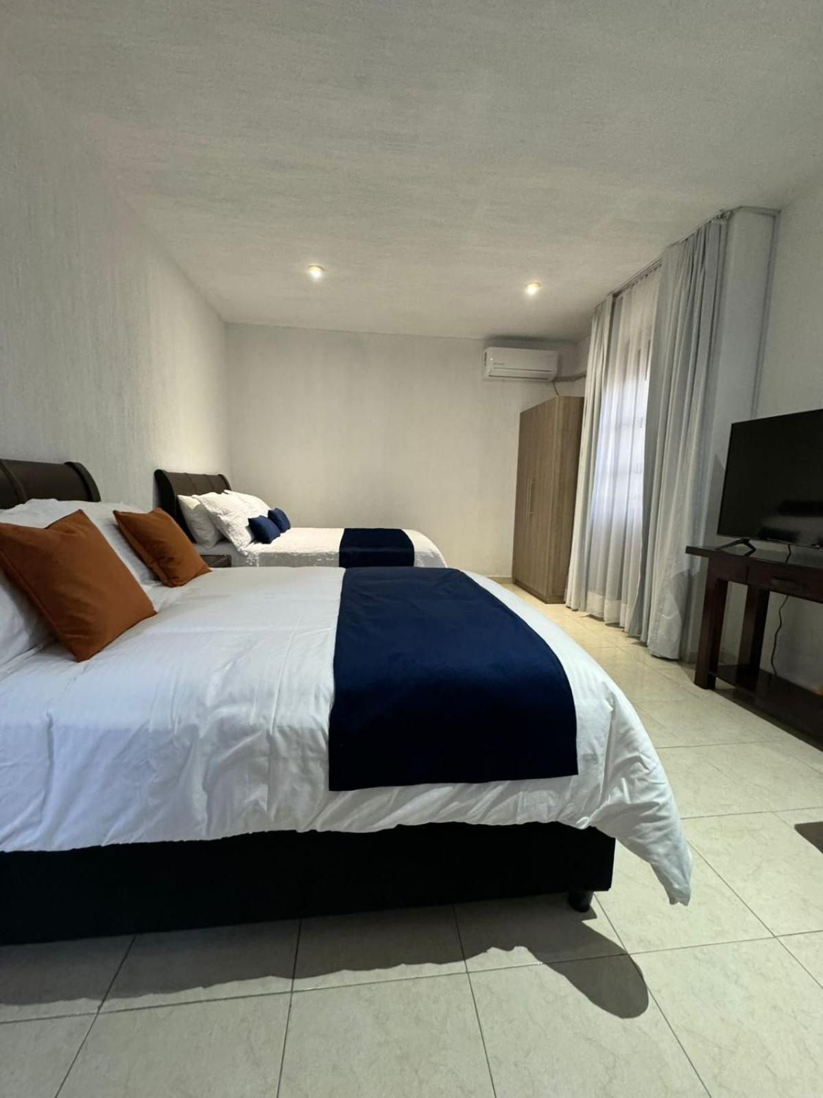 Suite Los Angeles Tecozautla Bagian luar foto