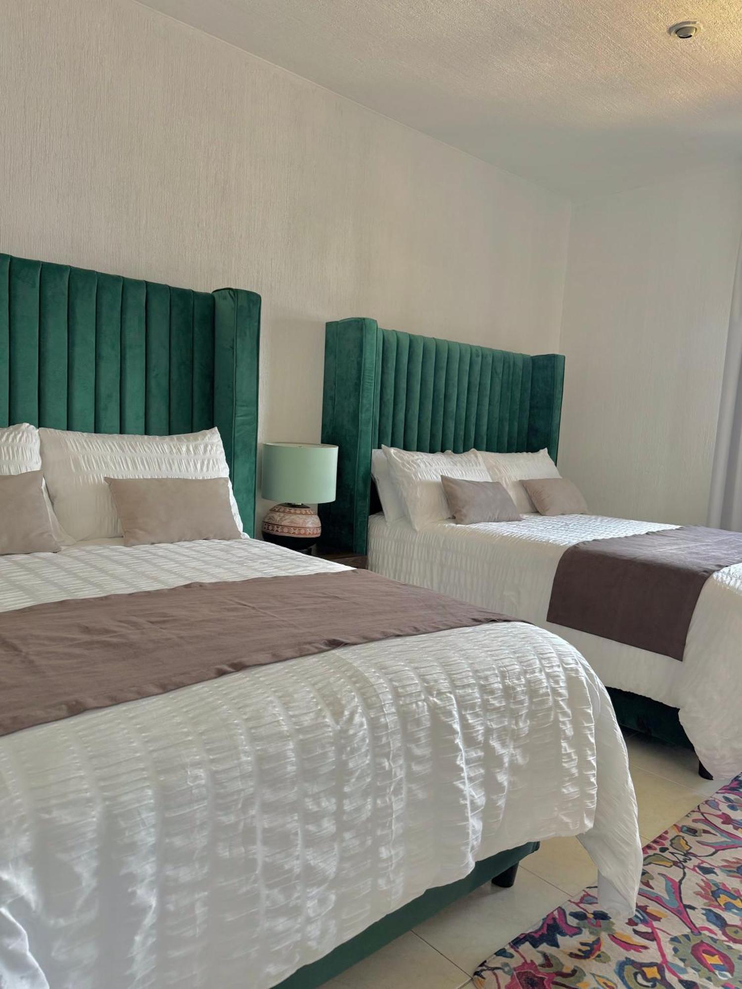 Suite Los Angeles Tecozautla Bagian luar foto