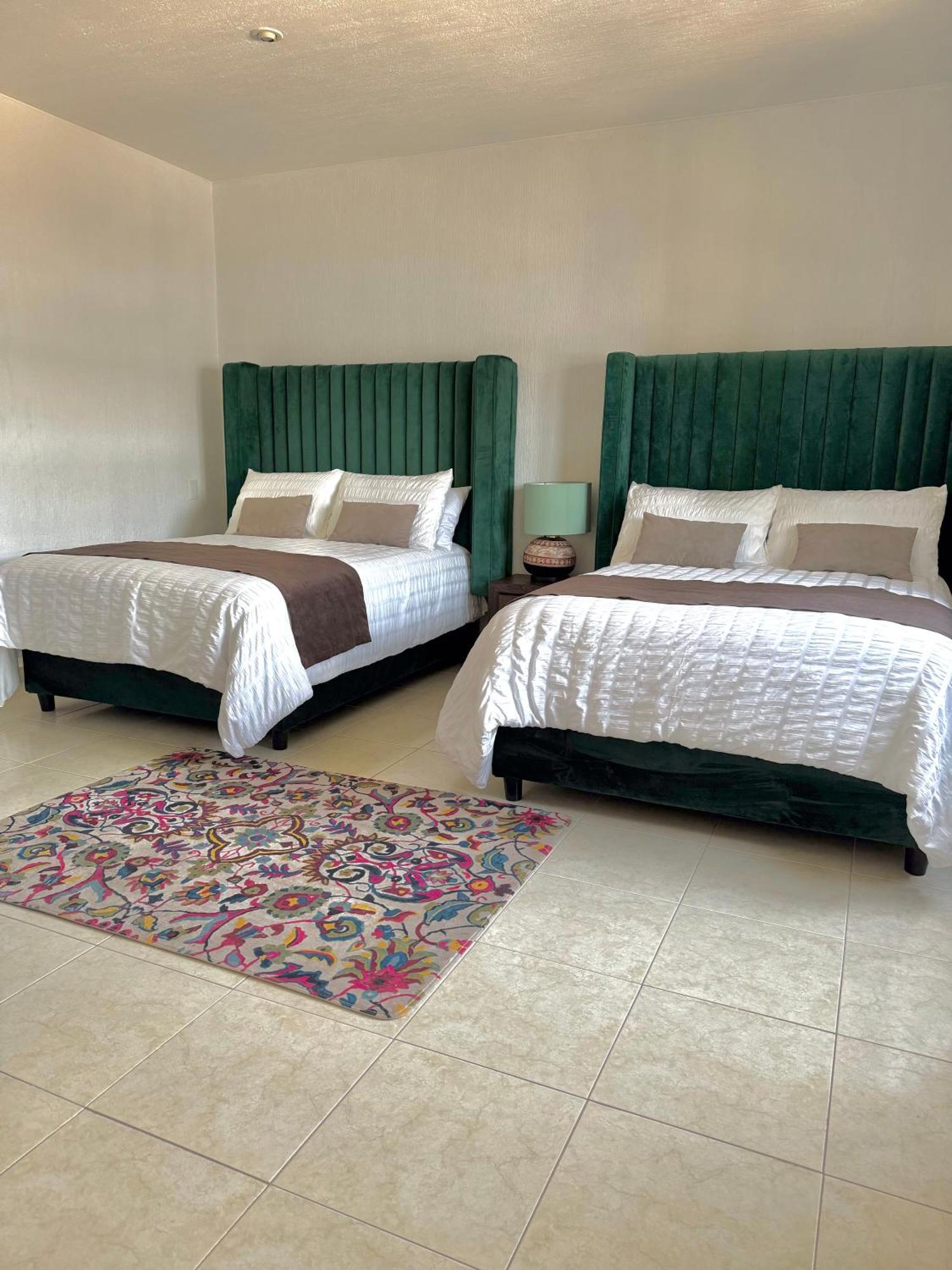 Suite Los Angeles Tecozautla Bagian luar foto